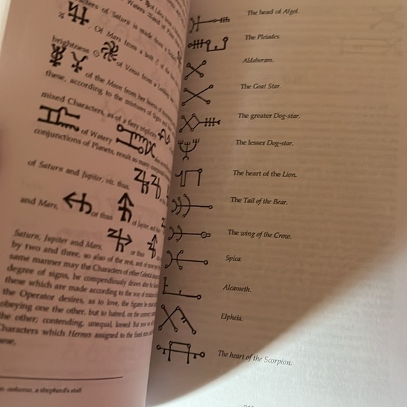 🌟Henry Cornelius Agrippa Book - Picture 6 of 8